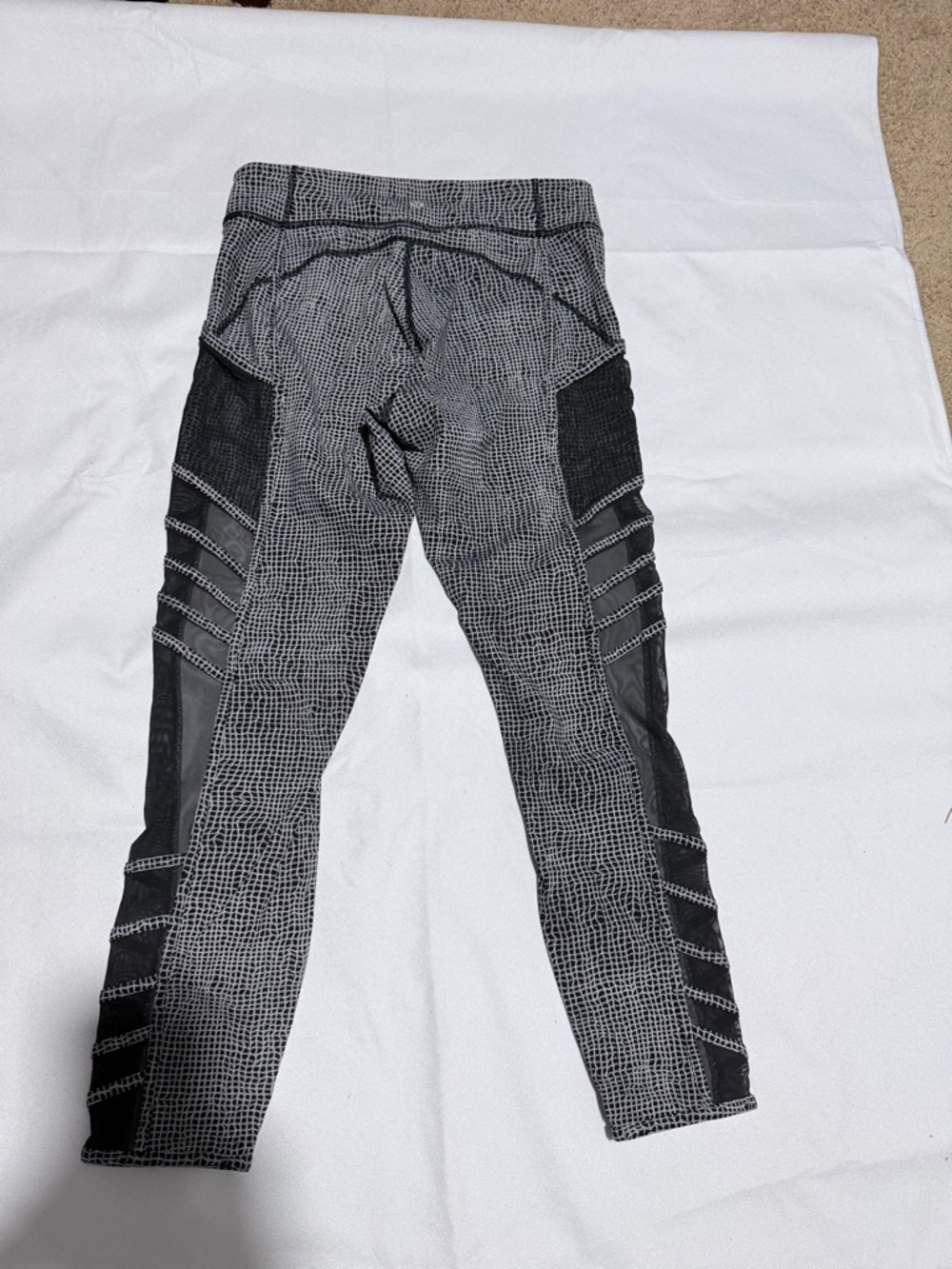 lululemon athletica Black and Gray Patterned Leggings
